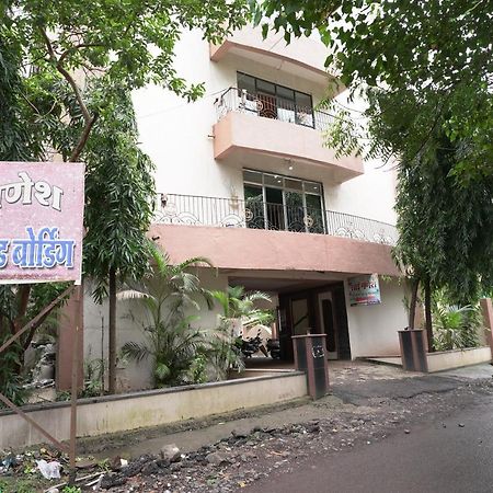 Hotel Sai Ganesh Lodging & Boarding By Wb Inn Titwala Esterno foto